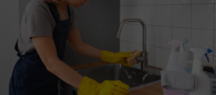 10% white vinegar is not to be missed in any household!